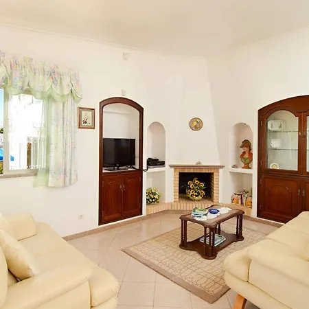 Oliveira By Vintage Travel גיאה